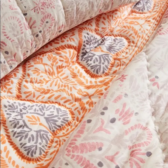 FOUND! Josee Quilt - Picture 3 of 7